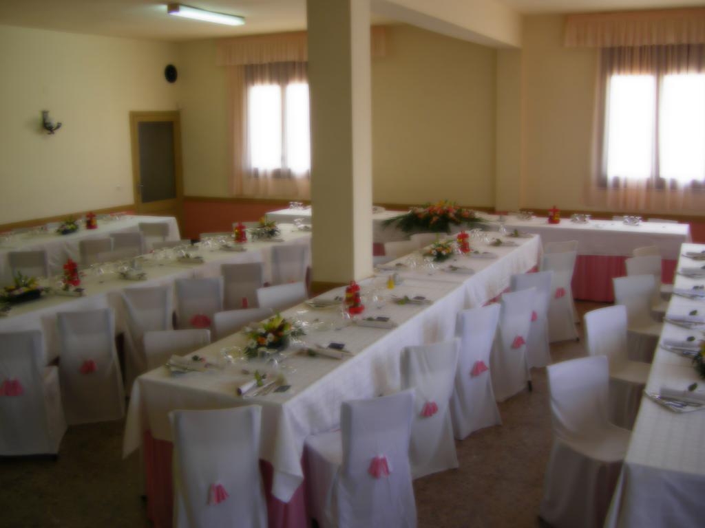 Hostal Roca Fayón Eksteriør billede