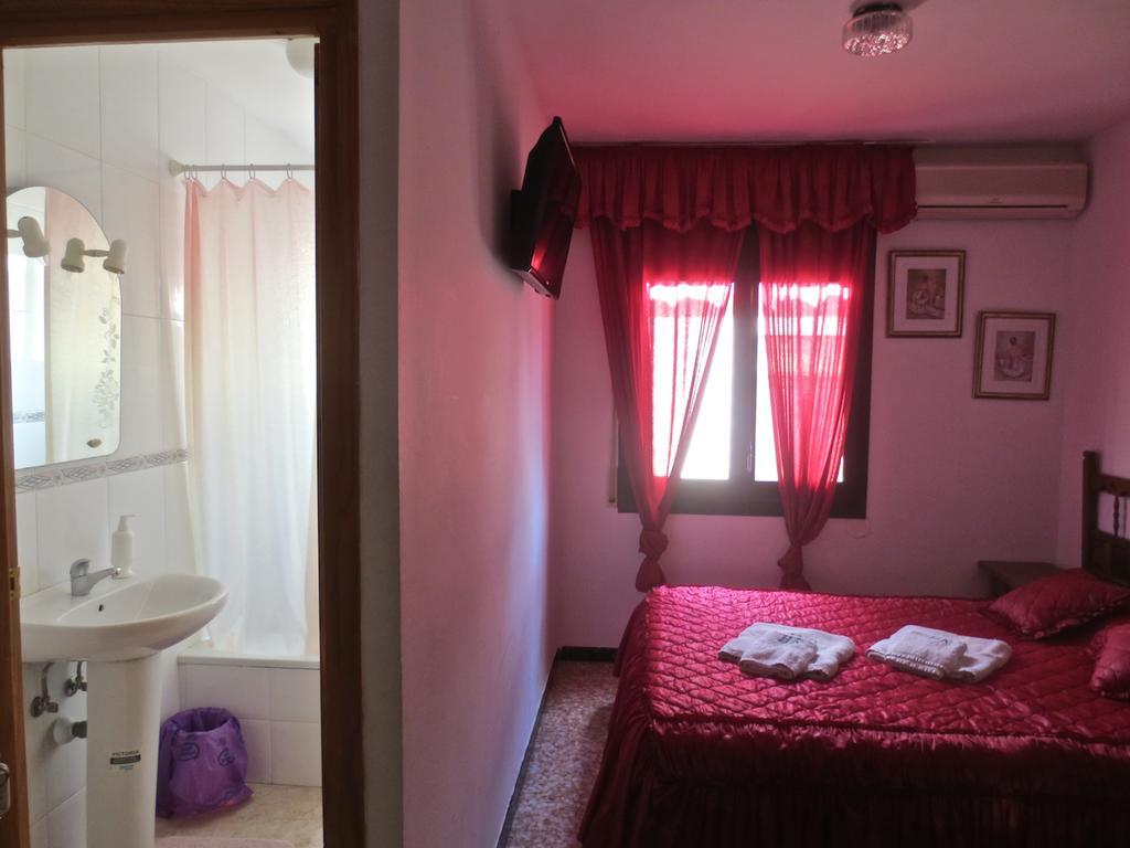 Hostal Roca Fayón Værelse billede